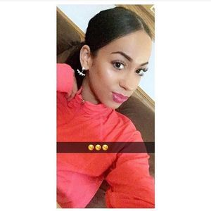 Meet your Posher, Kassandra
