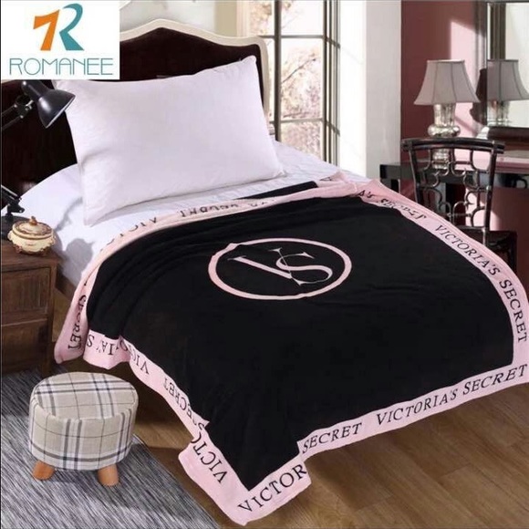 Flash Sale Pink Blanket Brand New - Picture 2 of 3