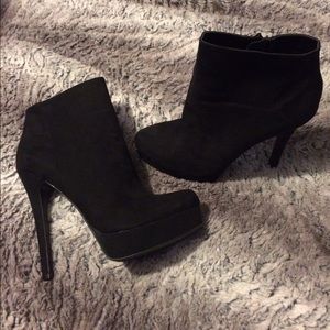 Chinese Laundry high heels 9.5
