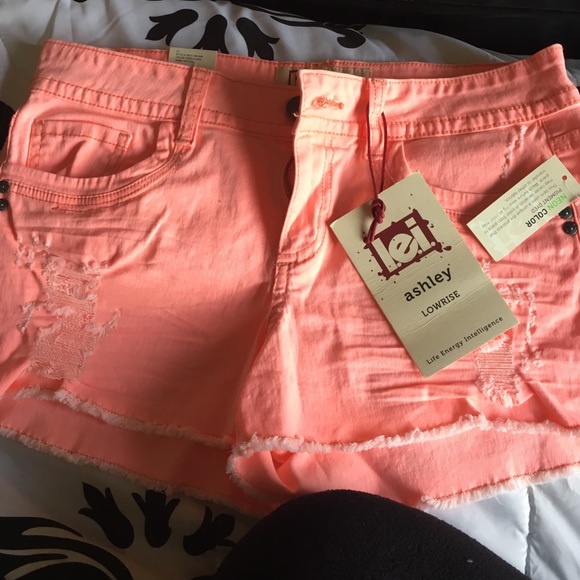 L.e.i ashley shorts