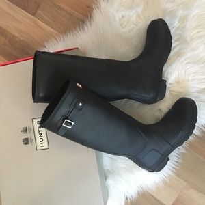 Hunter Boots - Matte Black - Size 9