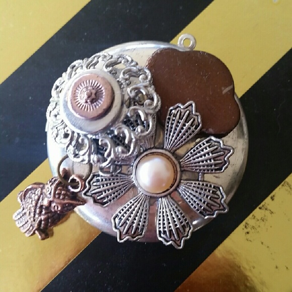 Steam punk locket with owl and pearl