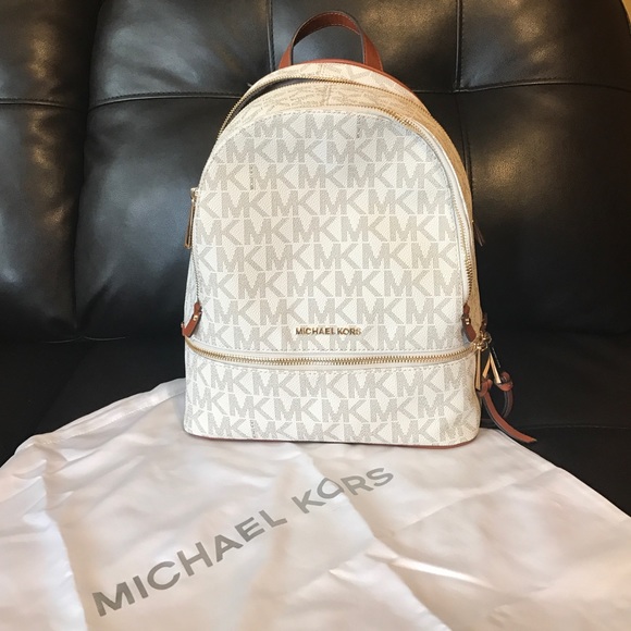 Michael Kors Rhea Zip