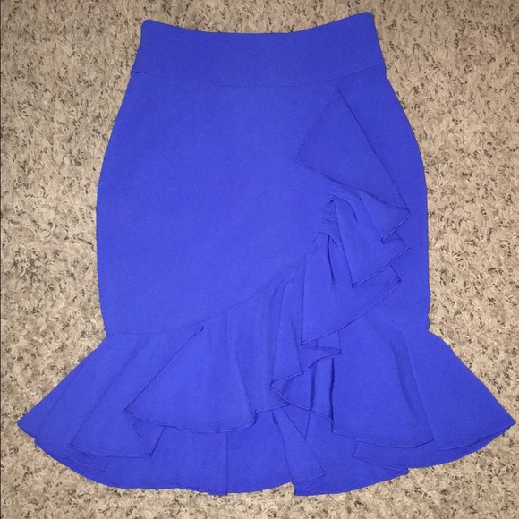 10 MIN SALE!🔥Gorgeous blue ruffle skirt