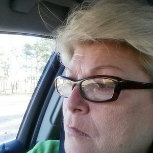 Meet your Posher, Stacy