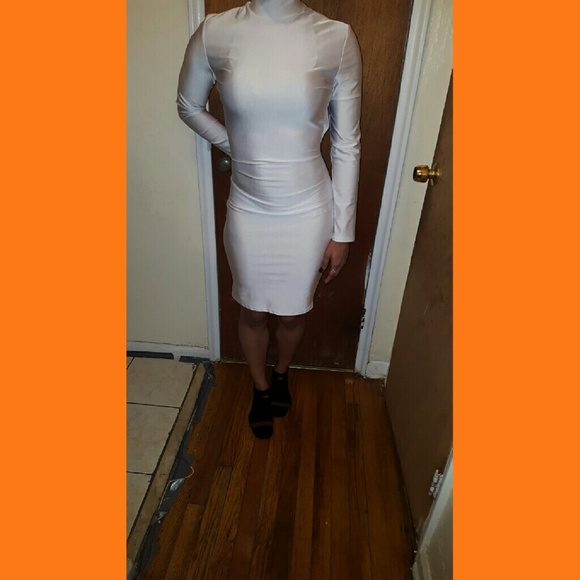 White dress - Picture 2 of 2