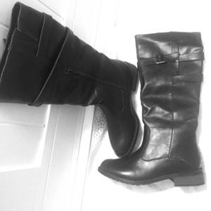 Black boots, size 6.5