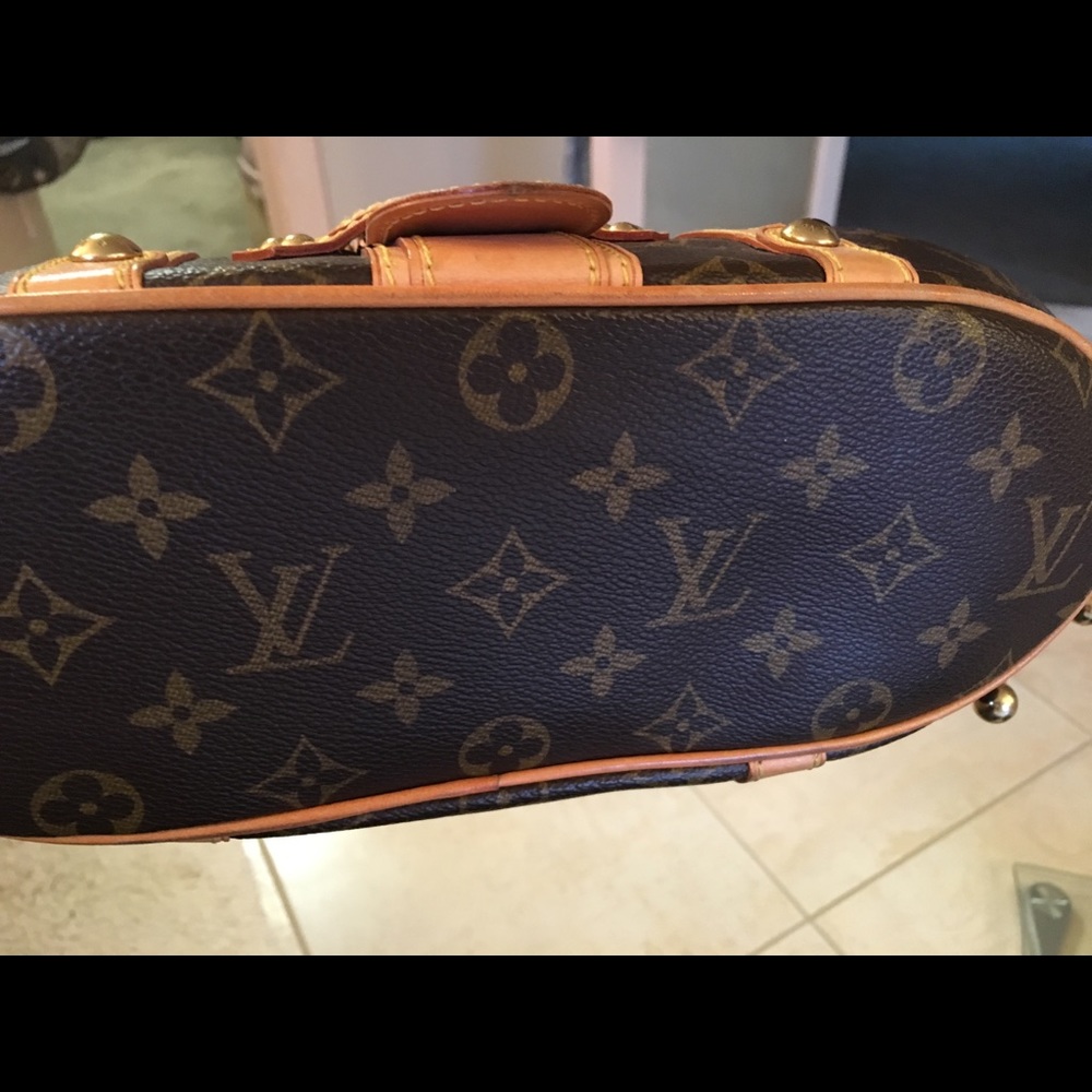 LV vintage 
leather Theda PM Bag - Picture 5 of 9