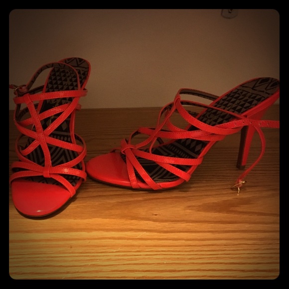 Never worn Jessica Simpson size 8.5