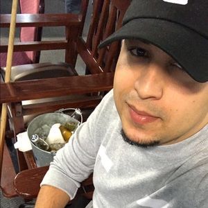 Meet your Posher, Amaury