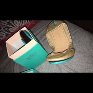 CHAMPAGNE GOLD Tieks