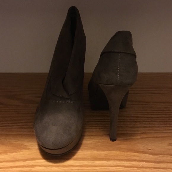 Worn once booties - Picture 3 of 4