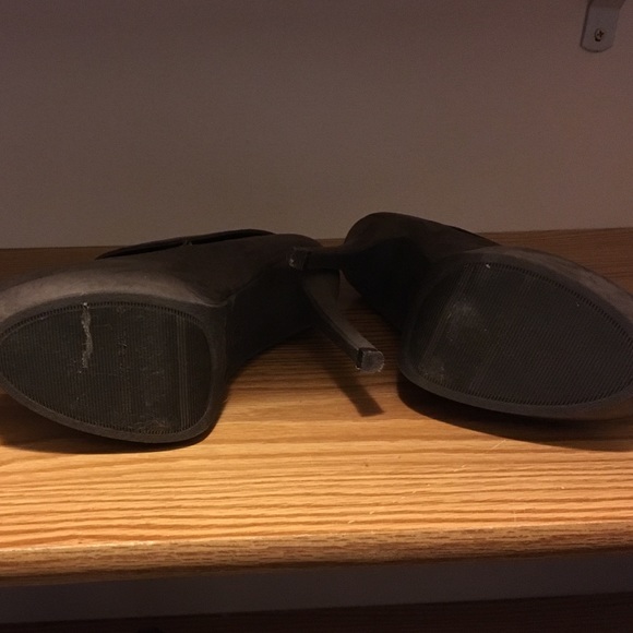 Worn once booties - Picture 4 of 4