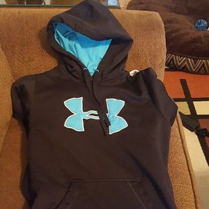 Under Armor Sweatshirt