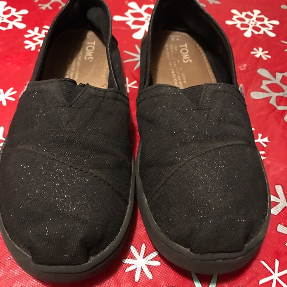 TOMS - Picture 3 of 4