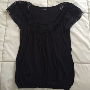 Lace sleeve shirt