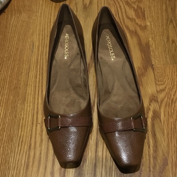 Short heels shoes - Picture 1 of 3