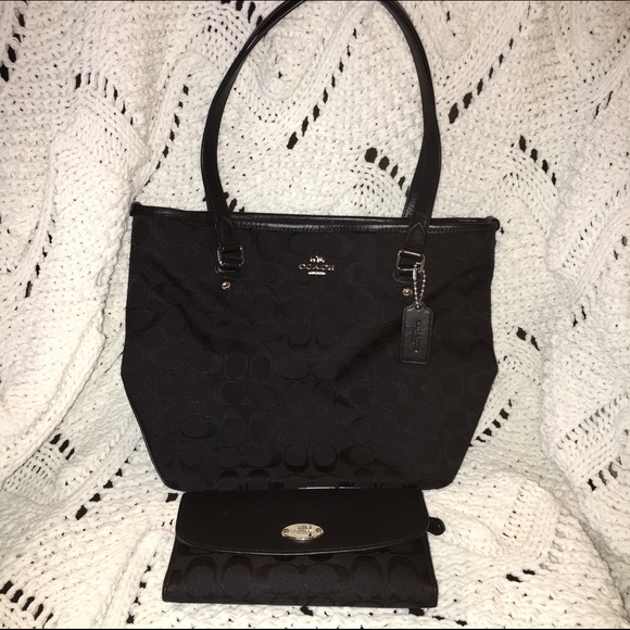 Coach Purse & Wallet 🎉SALE