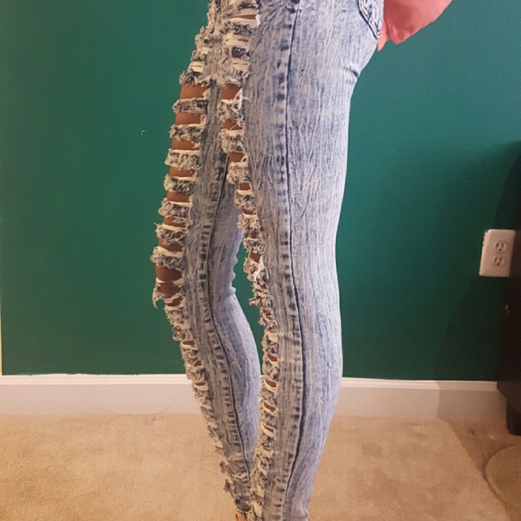 Sold - Picture 2 of 3