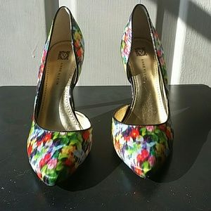 Super cute Anne Klein Heels
