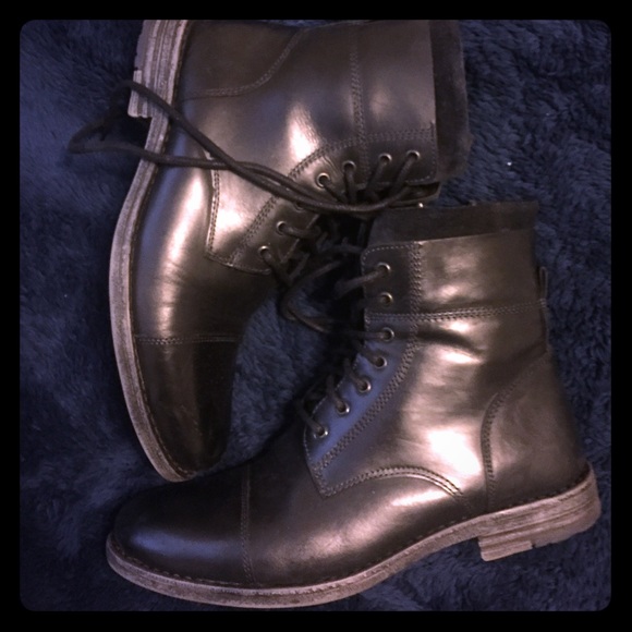 Kenneth Cole reaction men's boots.