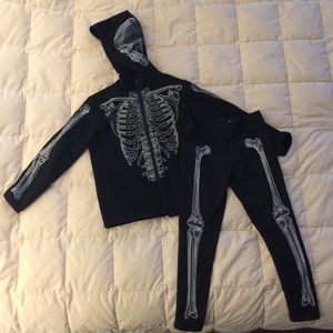 Gap kids skeleton glow in the dark set