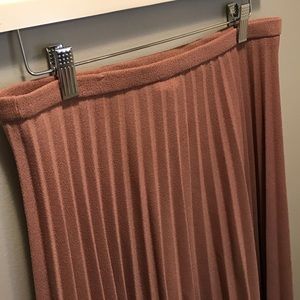 Vintage Skirts - Talbots Vintage Taupe Pleated Elastic Midi Skirt 8 Vintage Skirts - Talbots Vintage Taupe Pleated Elastic Midi Skirt 8