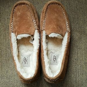Women's Ugg slippers