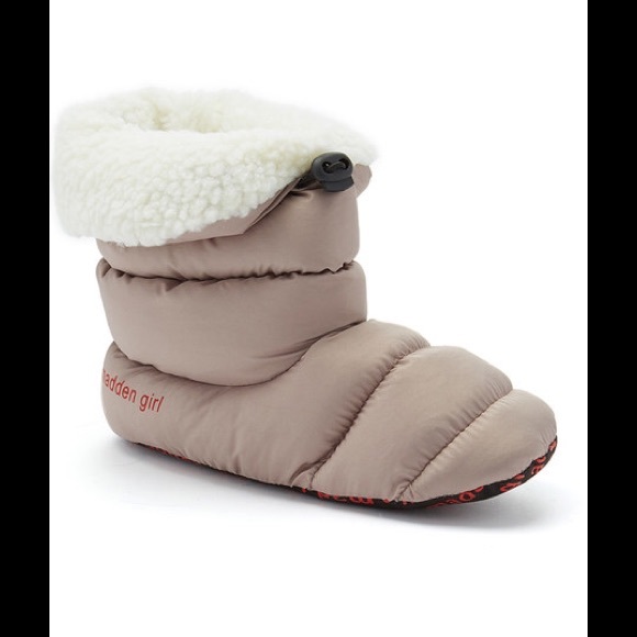 Brand New Madden Girl Taupe Puffer Bootie - Picture 3 of 4