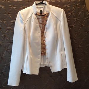 White blazer!! 🎉🎉🎉🍾🍾 Worn once for NYE party