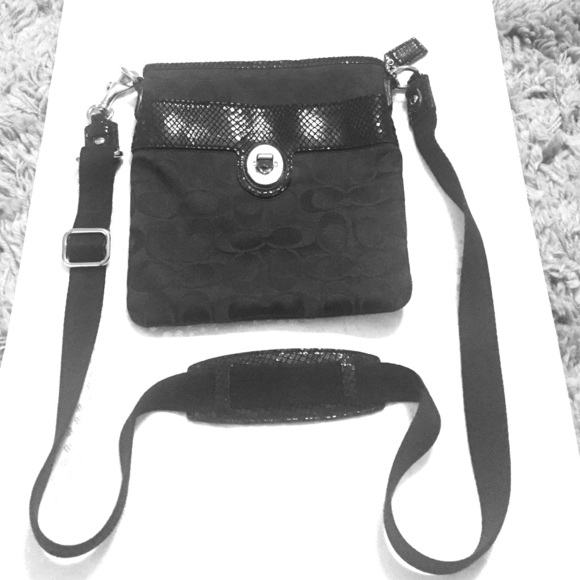 Coach small crossbody bag - Picture 1 of 2