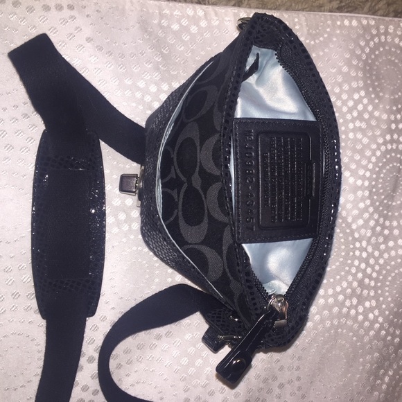 Coach small crossbody bag - Picture 2 of 2