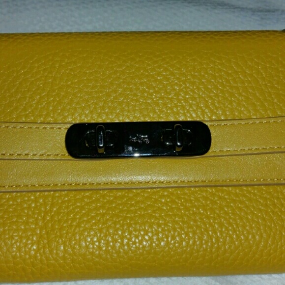 Coach wallet