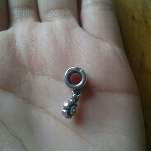 Pandora flower dangle - Picture 2 of 2