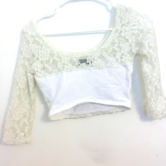 ❌SOLD❌Cream and white long sleeve crop top - Picture 3 of 3