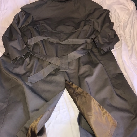 Christian Dior trench coat - Picture 3 of 4