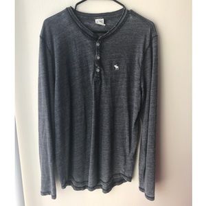 • Abercrombie top