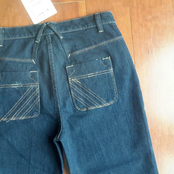 Bebe 7 pocket high waisted wide leg jeans, size 30 - Picture 3 of 4