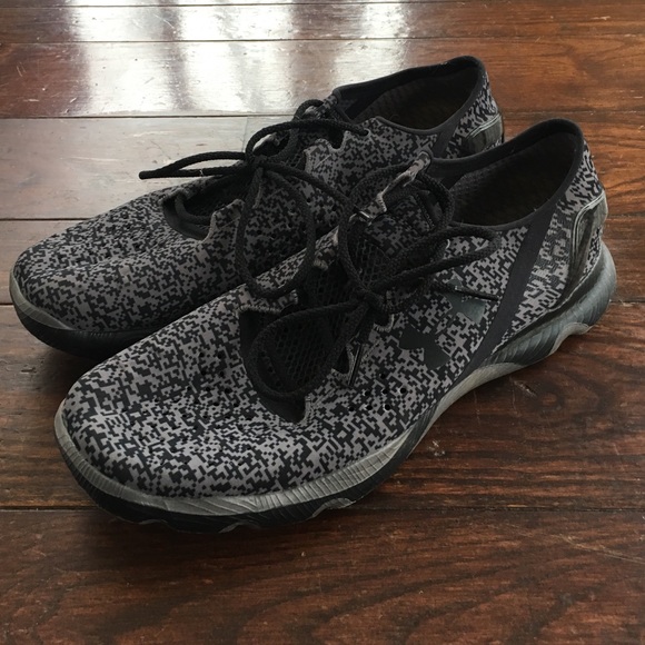 Under Armour Speedform tennis shoes
