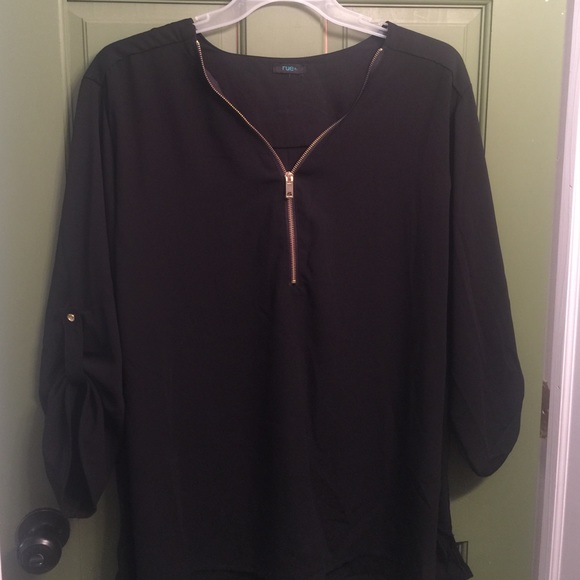 Cute top for work