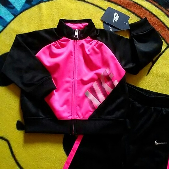 matching nike tracksuit