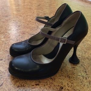 John Fluevog Listen Up Stacy Mary Jane-style pumps