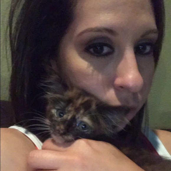 Meet your Posher, Crystal