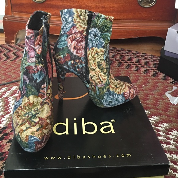 Floral boots