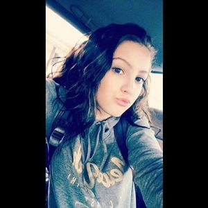 Meet your Posher, Sabrina