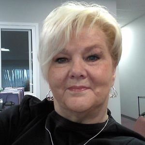 Meet your Posher, Bobbie