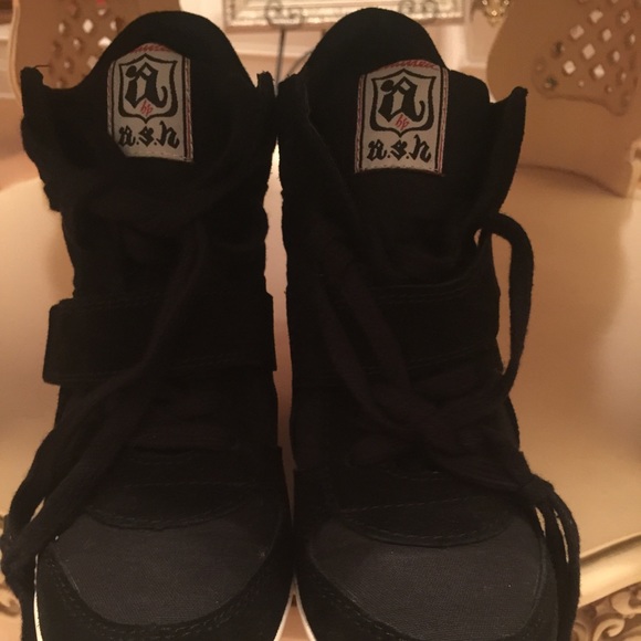 Ash wedges