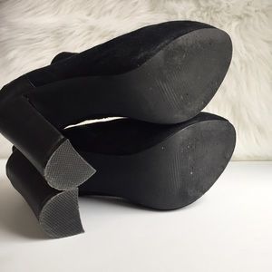 BCBGeneration Shoes - BCBGeneration high heel platform booties; size 5,5 BCBGeneration Shoes - BCBGeneration high heel platform booties; size 5,5