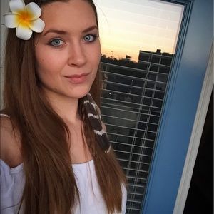 Meet your Posher, Lauren