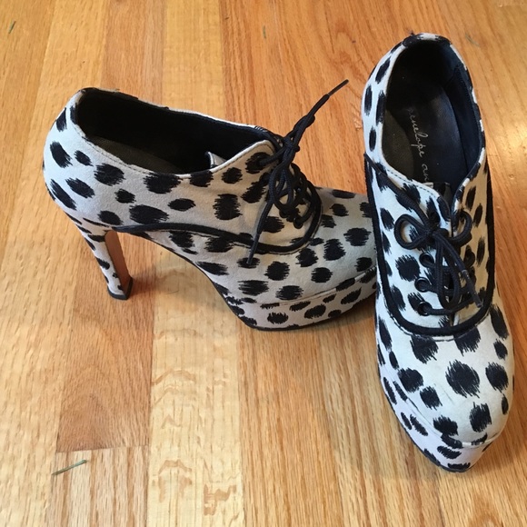penelope and coco Shoes - Penelope and coco animal print heels